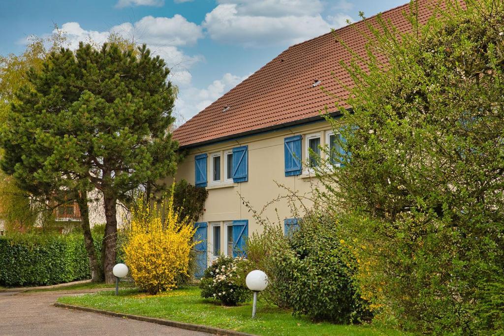 Sure Hotel By Best Western Plaisir Zewnętrze zdjęcie