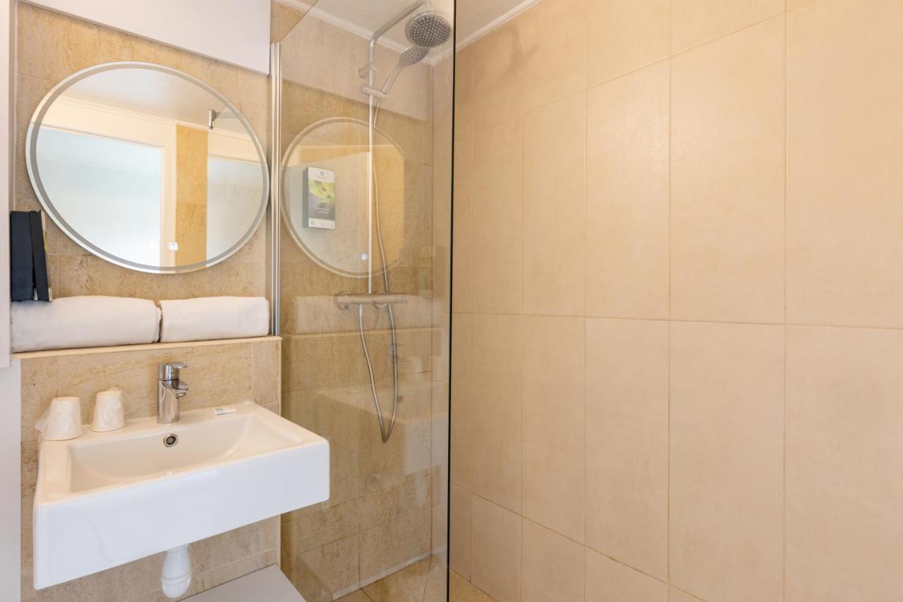 Sure Hotel By Best Western Plaisir Zewnętrze zdjęcie