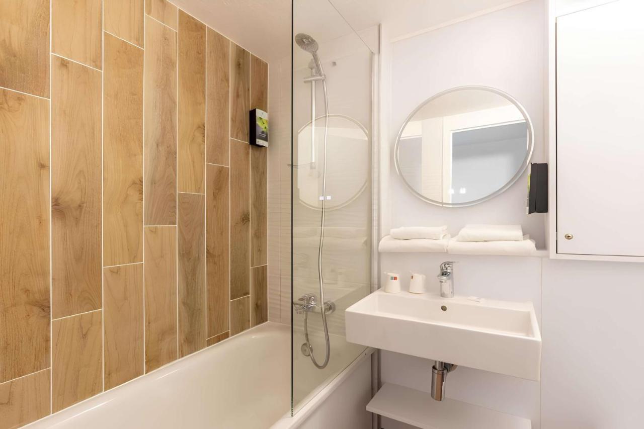 Sure Hotel By Best Western Plaisir Zewnętrze zdjęcie