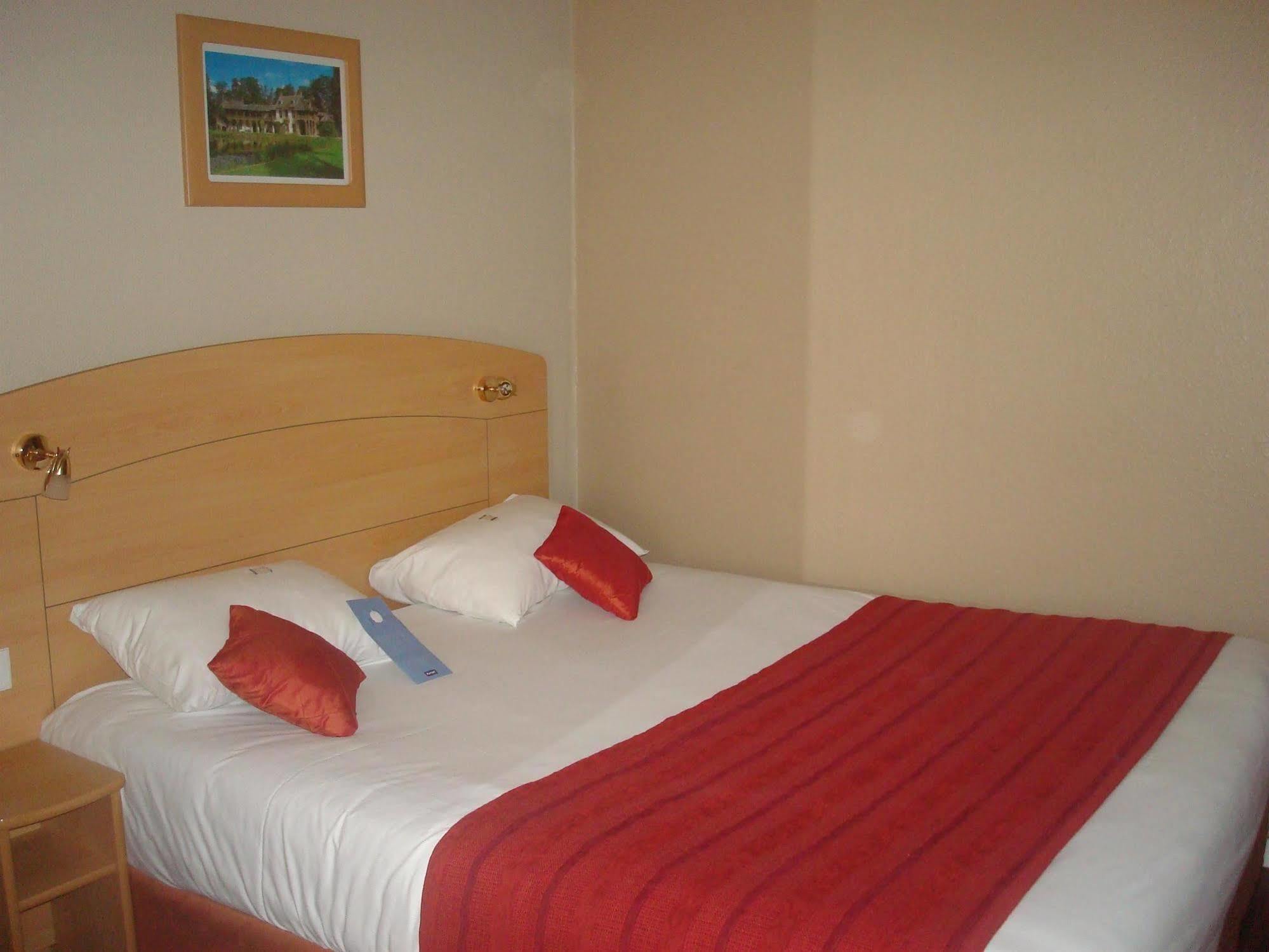 Sure Hotel By Best Western Plaisir Zewnętrze zdjęcie